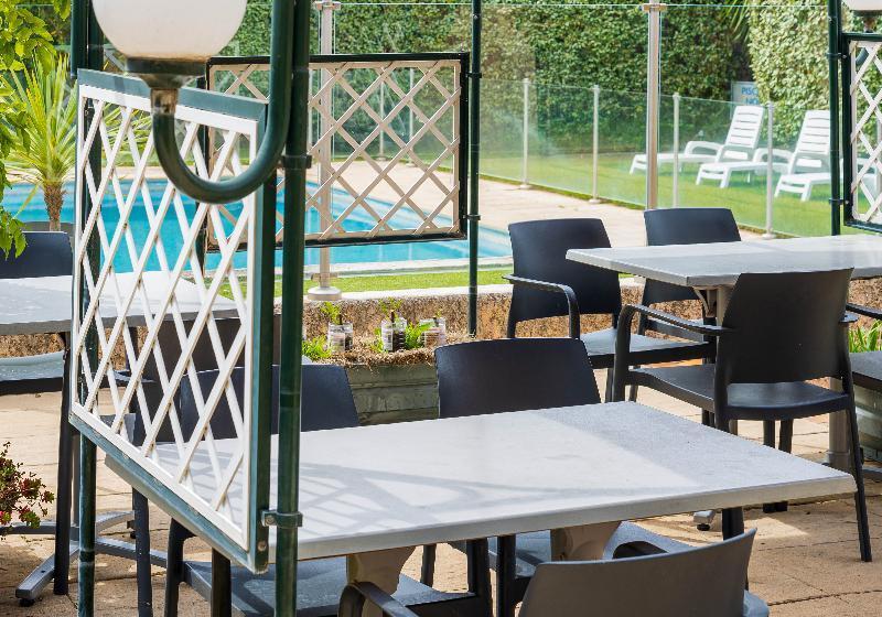 Noemys Toulon La Valette   Hotel Restaurant Avec Piscine