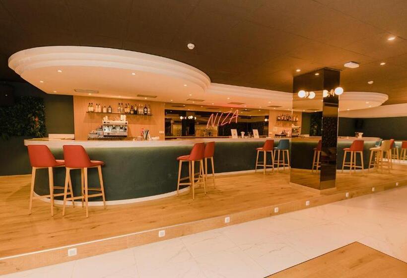 酒店 Peñiscola Plaza Suites