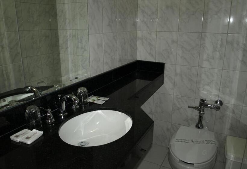 Отель Qelqatani