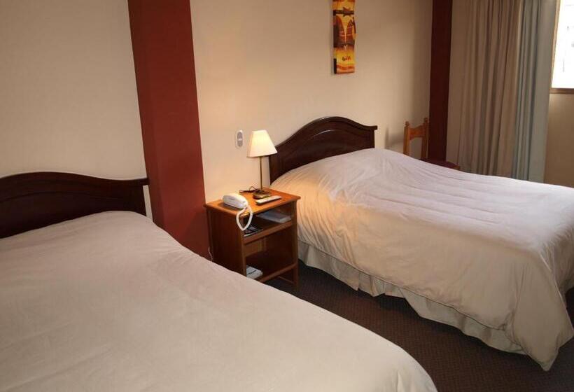 Отель Qelqatani