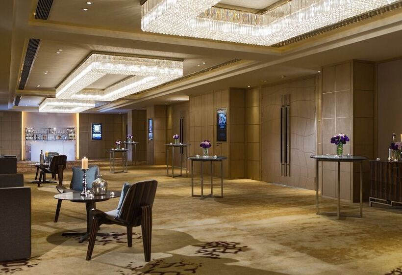 Отель Renaissance Suzhou