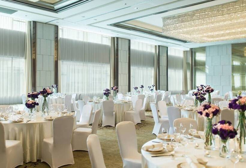 Отель Renaissance Suzhou