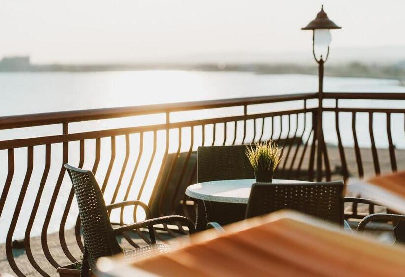 Saint George Hotel & Medical Spa