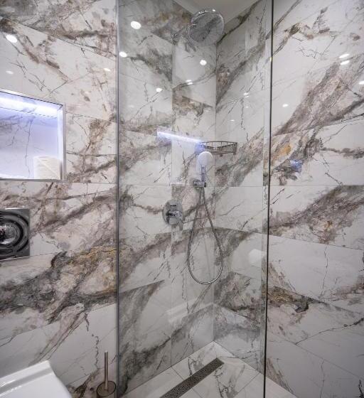 Saint George Hotel & Medical Spa