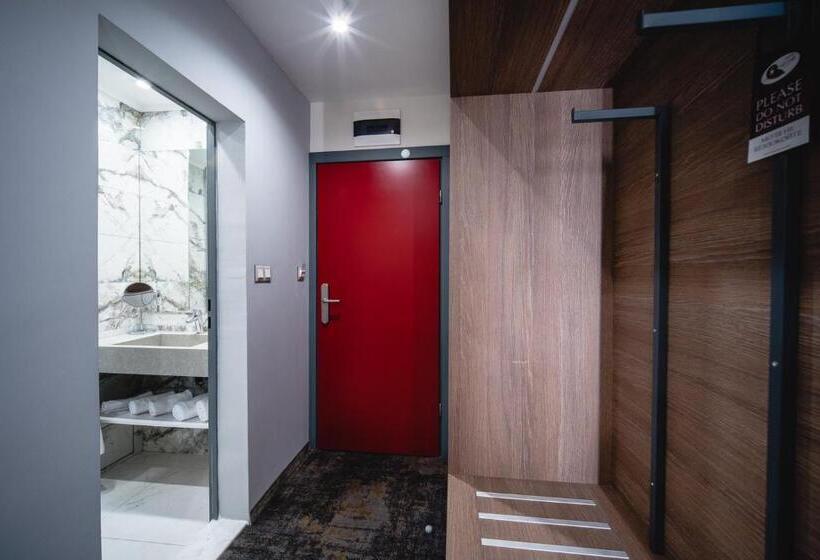 Saint George Hotel & Medical Spa