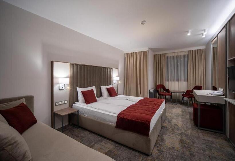 Saint George Hotel & Medical Spa