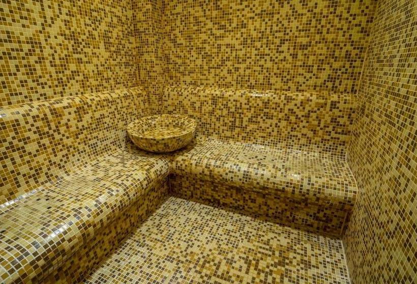 Saint George Hotel & Medical Spa