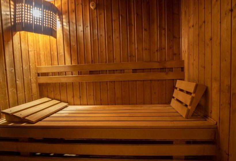 Saint George Hotel & Medical Spa