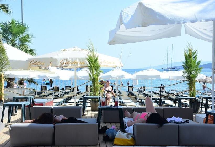 酒店 Sun Beach Resort