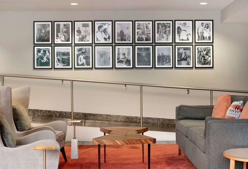 American Hotel Atlanta Downtown, Tapestry Collection Hilton