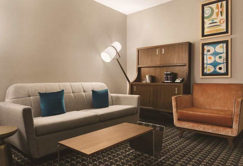 American Hotel Atlanta Downtown, Tapestry Collection Hilton