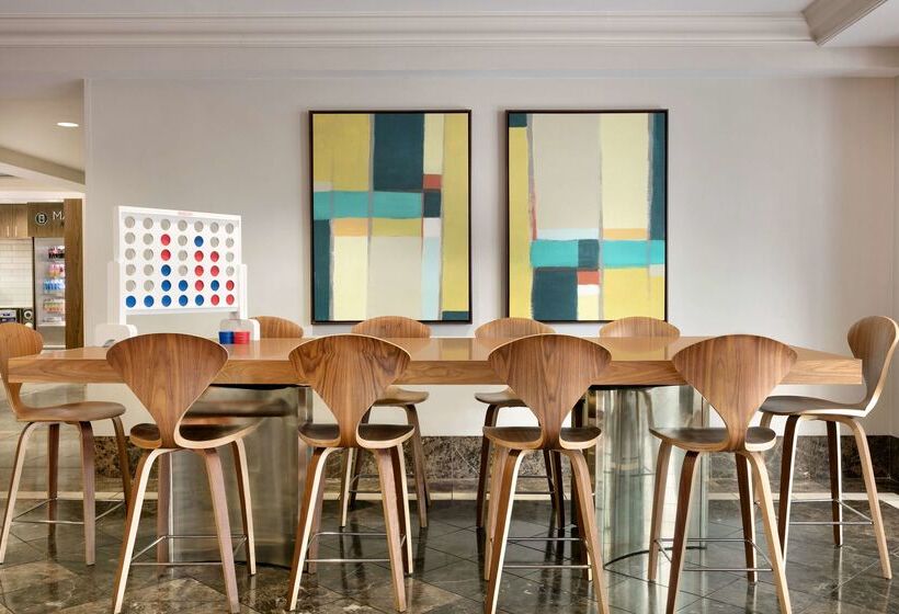 American Hotel Atlanta Downtown, Tapestry Collection Hilton