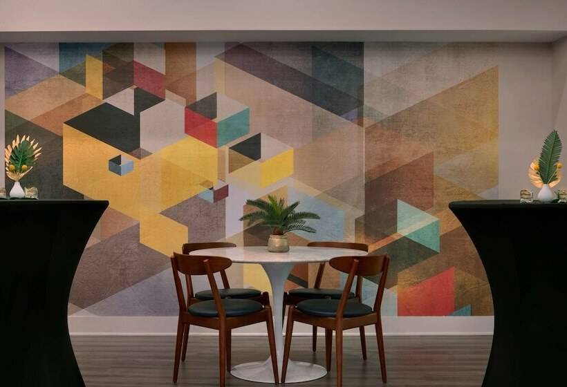 American Hotel Atlanta Downtown, Tapestry Collection Hilton