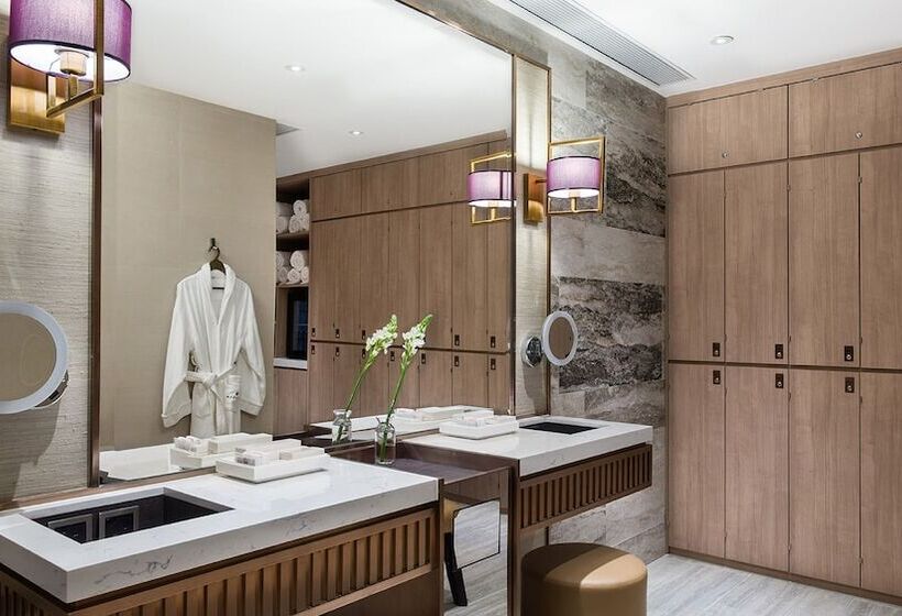 هتل The Langham Hong Kong