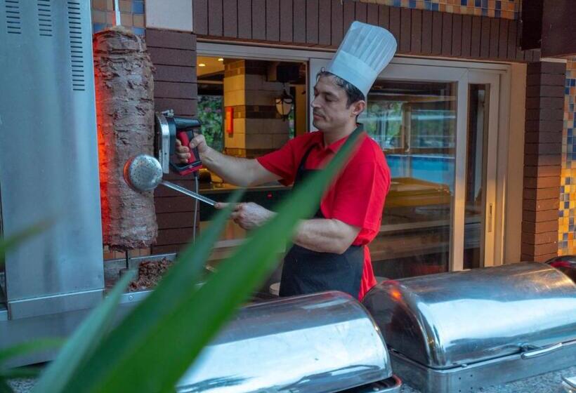 ホテル Turunc Resort