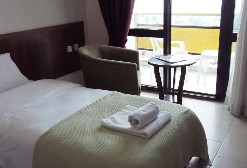 Отель West Ada Inn