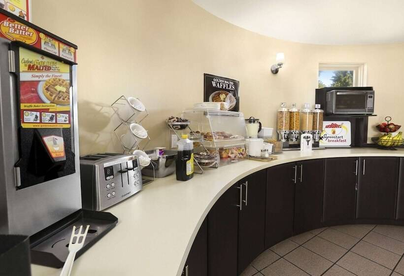 فندق على الطريق Super 8 By Wyndham North Bay