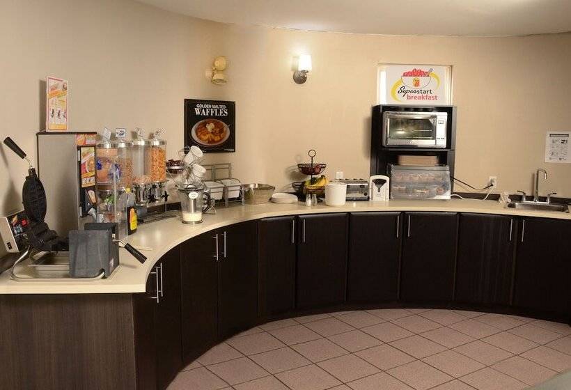 فندق على الطريق Super 8 By Wyndham North Bay