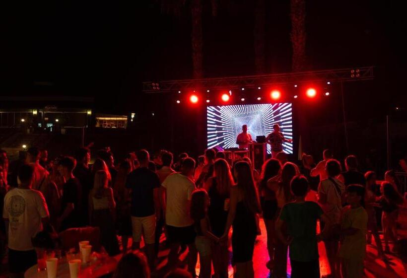 Oz Hotels Incekum Beach