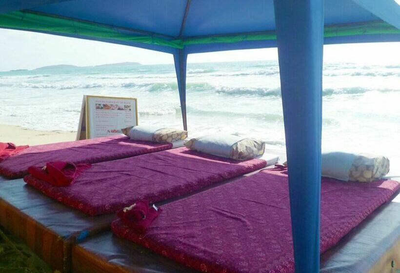 Seascape Beach Resort