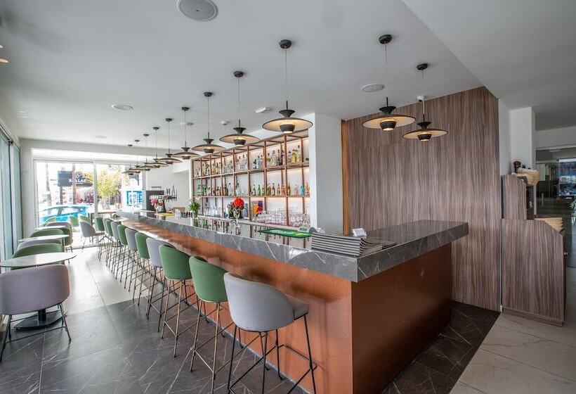 Anthea Hotel Apartments