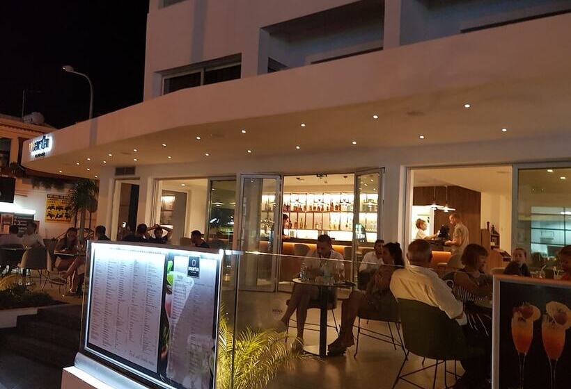 Anthea Hotel Apartments