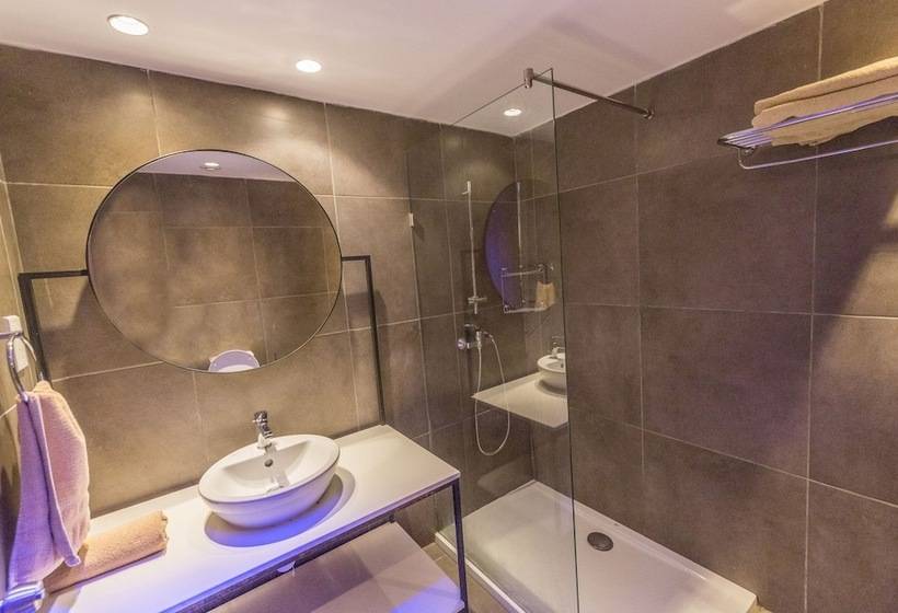 Anthea Hotel Apartments