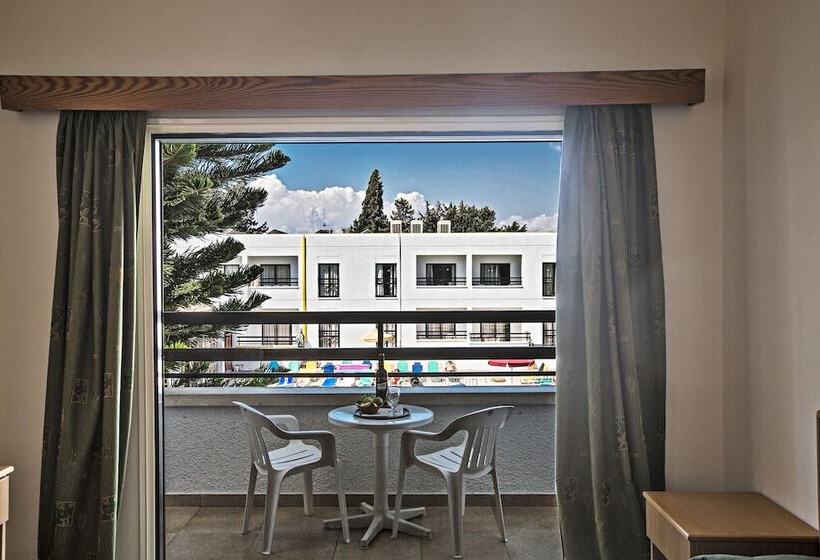 Anthea Hotel Apartments