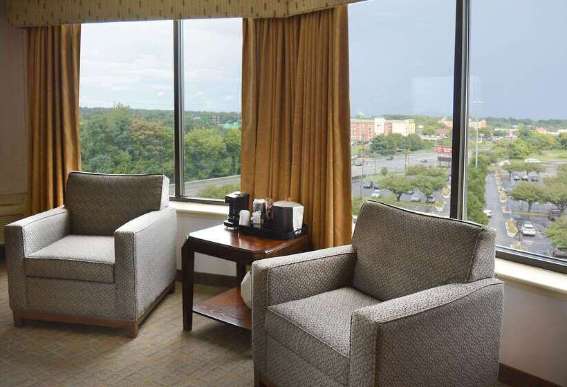 Clarion Hotel Philadelphia International Airport