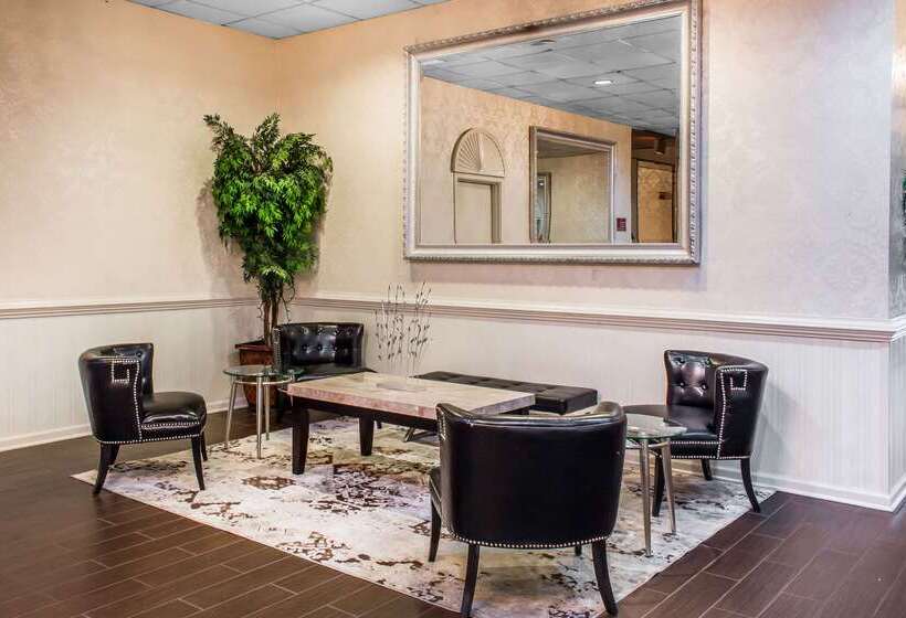 Clarion Hotel Philadelphia International Airport