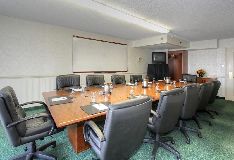 Clarion Hotel Philadelphia International Airport