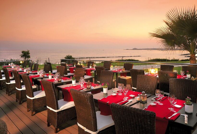 فندق Alexander The Great Beach