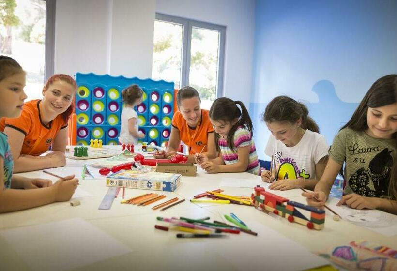 ホテル Aminess Grand Azur