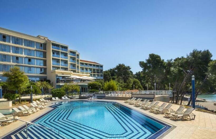 ホテル Aminess Grand Azur