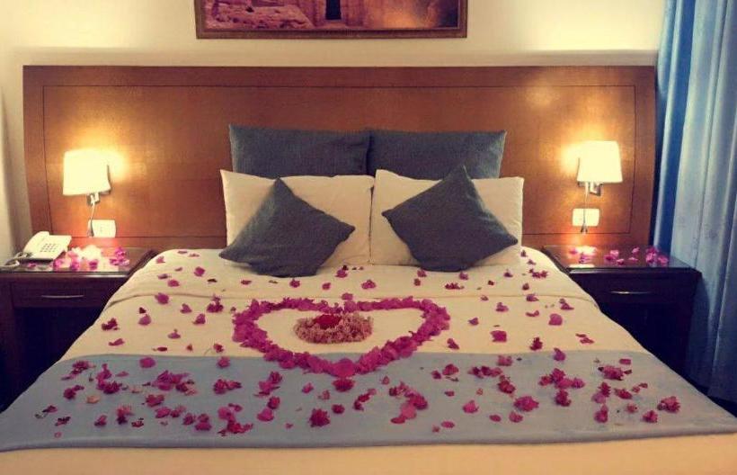 هتل Amra Palace International