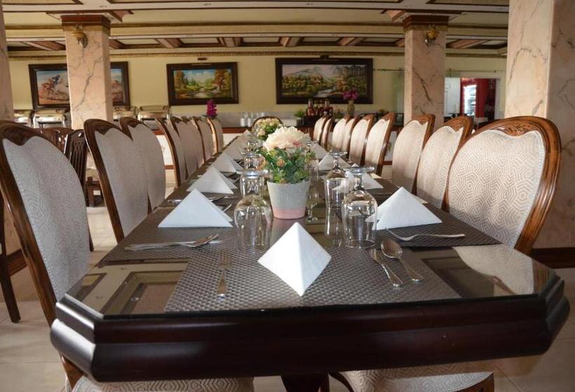 هتل Amra Palace International