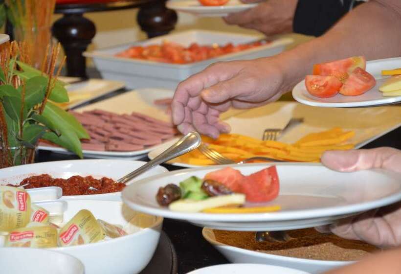 هتل Amra Palace International