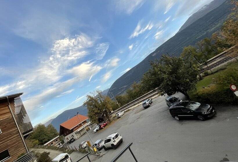 בית מלון כפרי Bahnhof Ausserberg