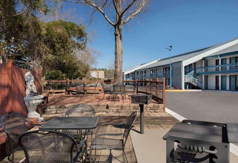 هتل Baymont By Wyndham Wilmington