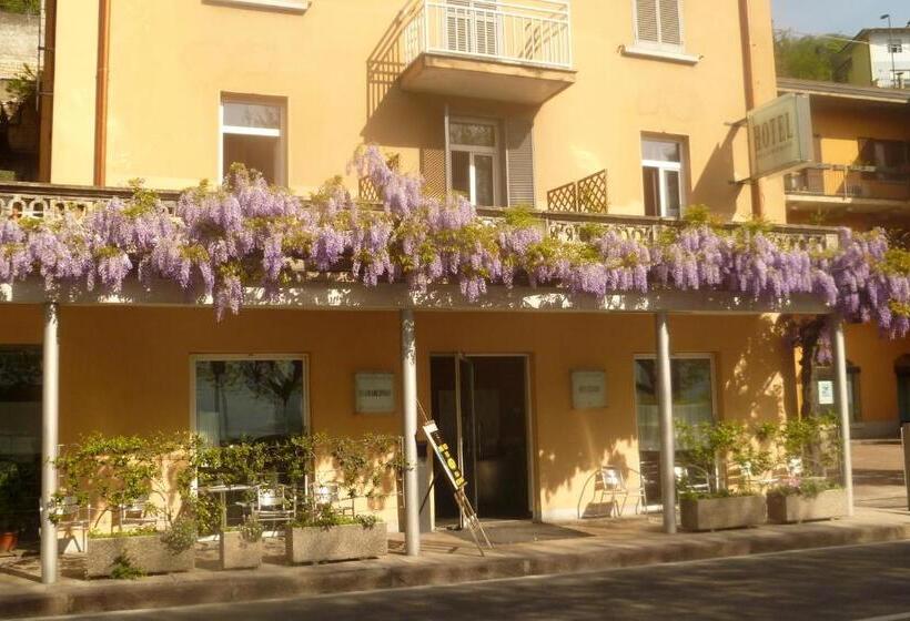 Отель Belvedere