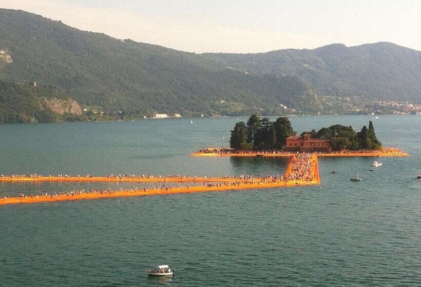 Отель Belvedere