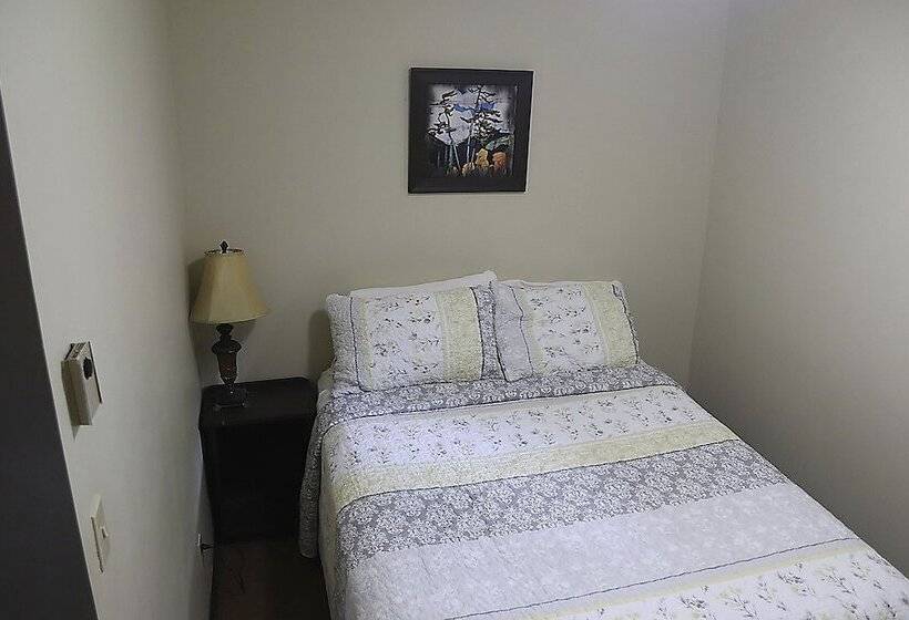 فندق Blue Water Acres