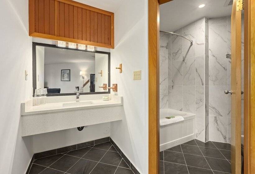 فندق Canadian Princess Lodge & Marina