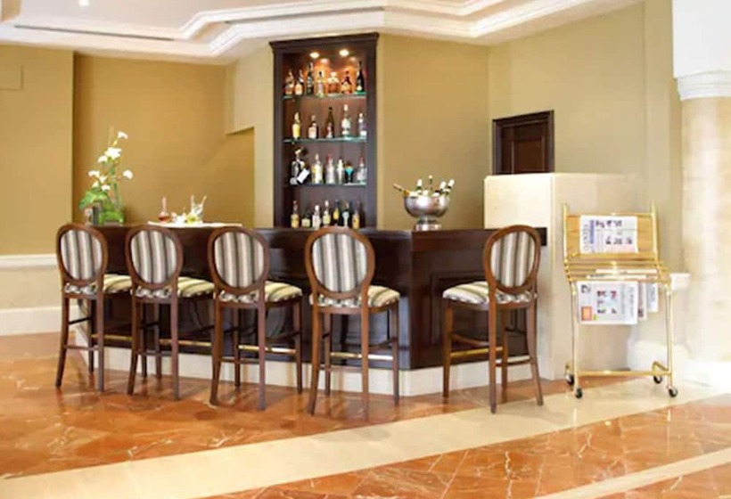 هتل Candido 4* Sup