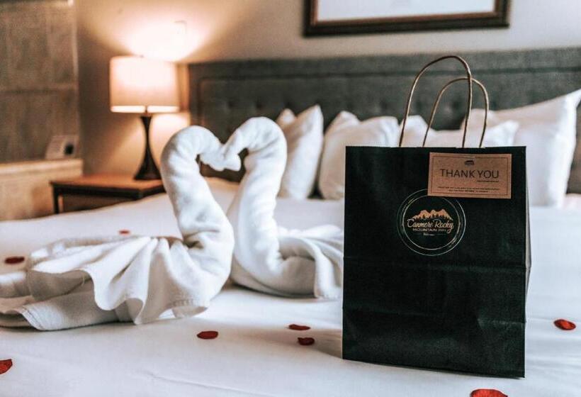 Отель Canmore Rocky Mountain Inn