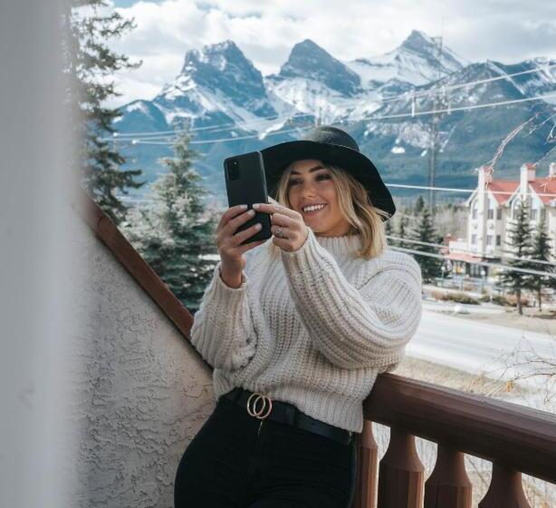 Отель Canmore Rocky Mountain Inn