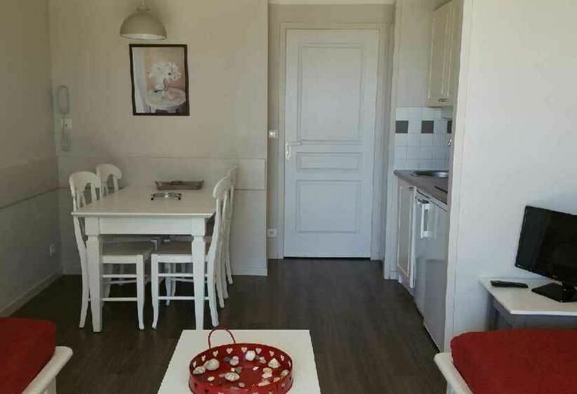 L  Eclose Cap Marine