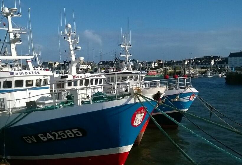 L  Eclose Cap Marine