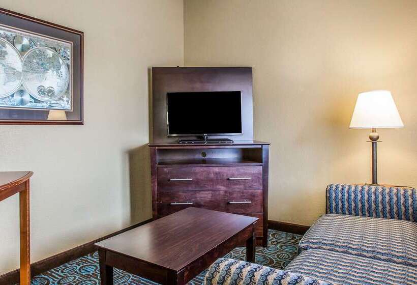 ホテル Clarion Inn New London  Mystic