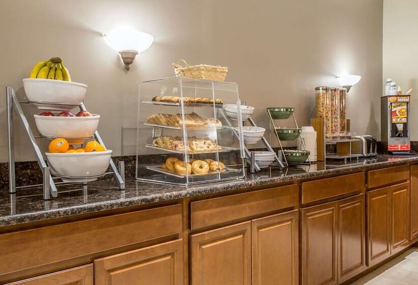 ホテル Clarion Inn New London  Mystic